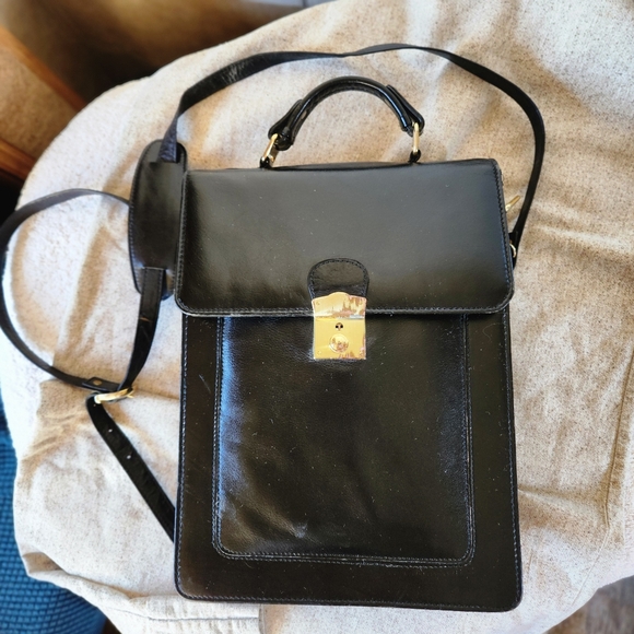 Vintage Black leather messenger bag - Picture 15 of 16